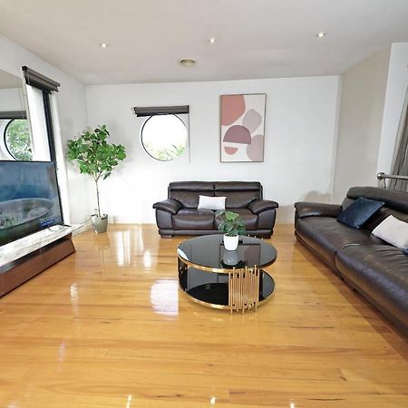 Luxury 7Brm Entire House Lakeview Blackswans Wifi Bbq Resort Point Cook Exterior photo