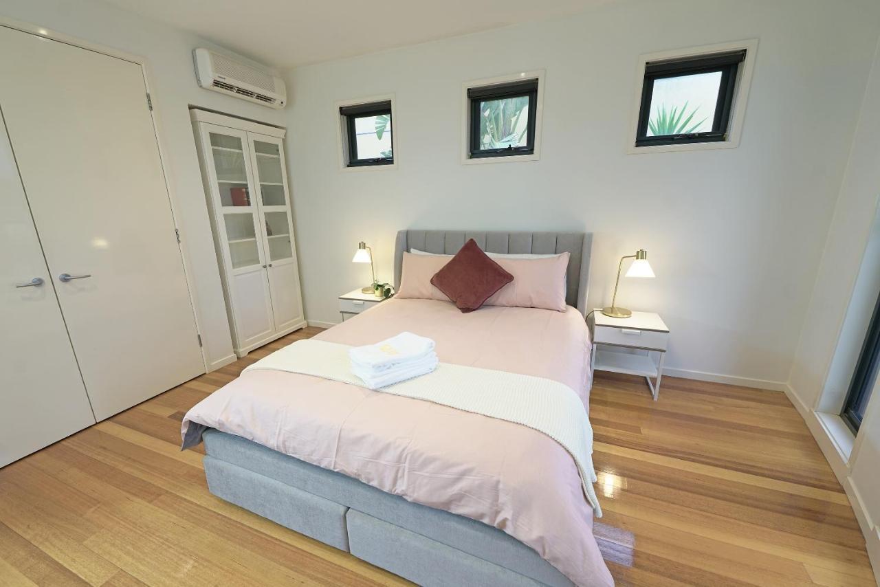 Luxury 7Brm Entire House Lakeview Blackswans Wifi Bbq Resort Point Cook Exterior photo