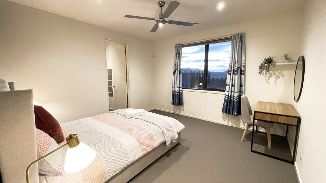 Luxury 7Brm Entire House Lakeview Blackswans Wifi Bbq Resort Point Cook Exterior photo